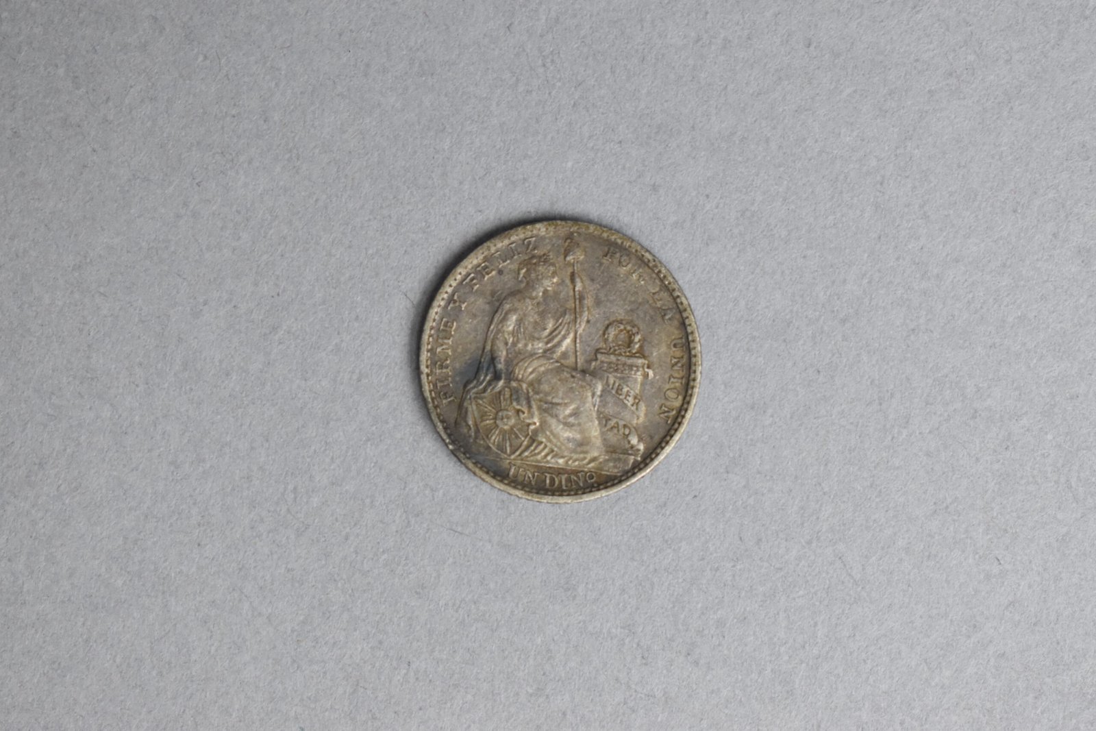 Medio Sol de Oro (MLS-NU-2566)