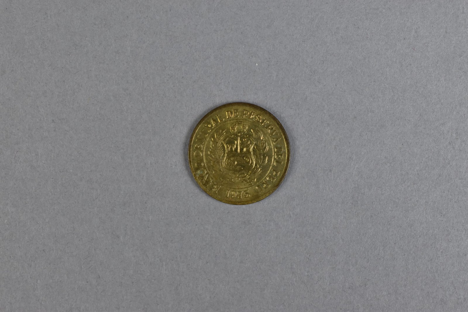 Un Sol de Oro (MLS-NU-2677)