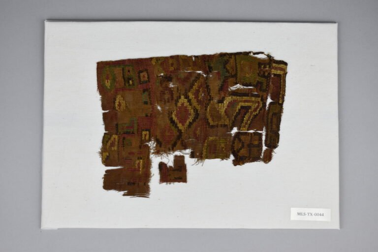 Fragmento de unku (MLS-TX-0045)